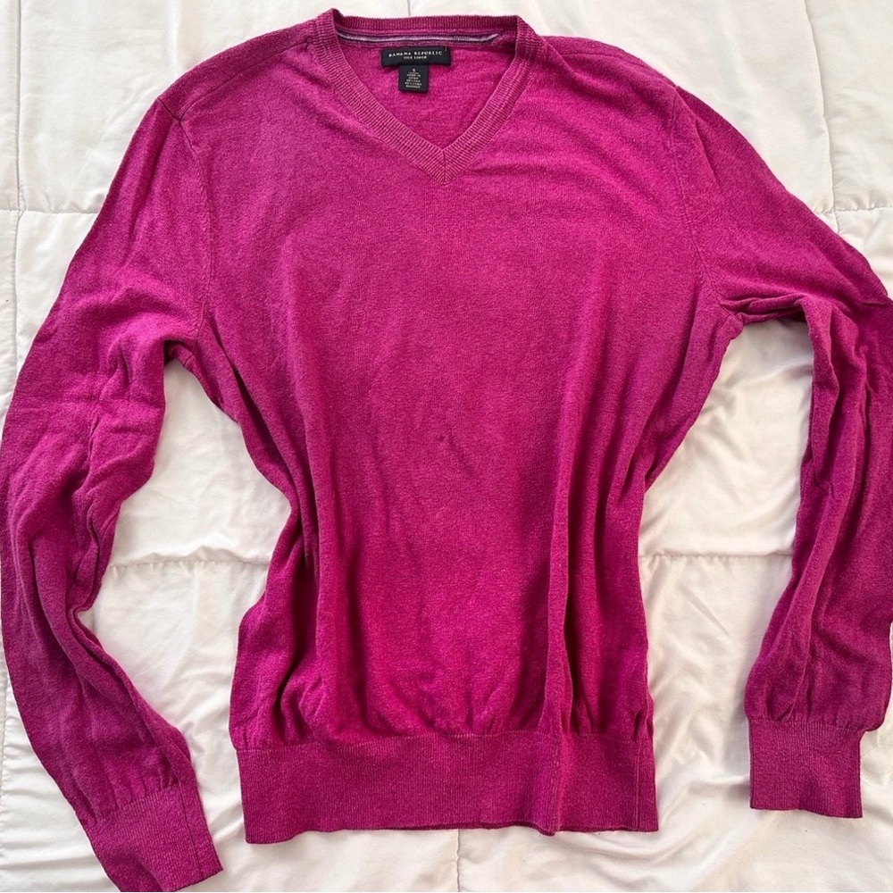 Banana Republic Fuchsia V-Neck Sweater